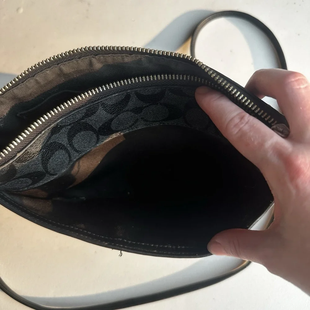 Coach Signature East West Pop Up Crossbody Bag Purse Black & Gray - GUC